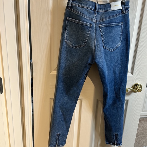 Express Skinny Mid Rise Jeans - Picture 5 of 6